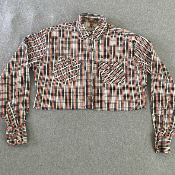 Tops - Levi's Crop‎ Western Shirt Women's Medium Plaid Pink Cowboy Stretch Distressed